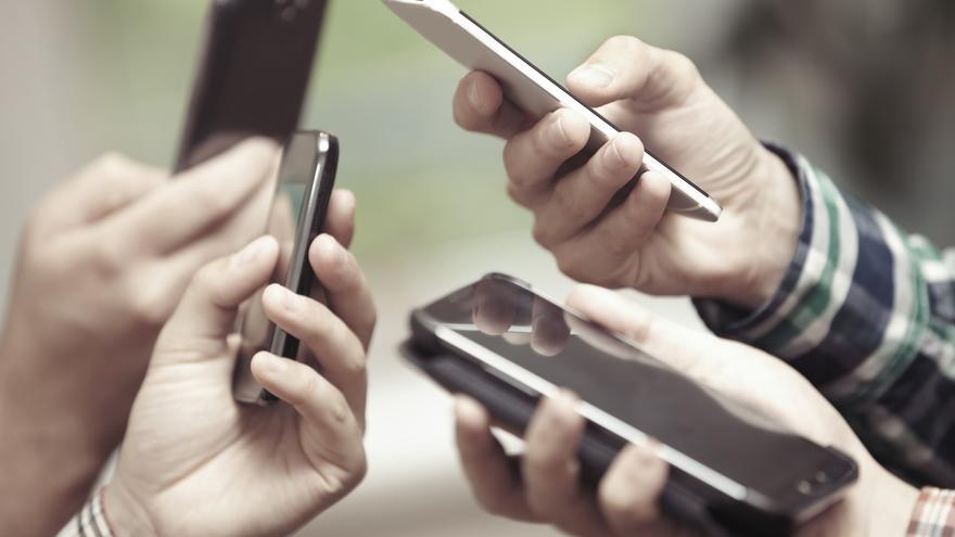 Crecen las agresiones de hijos a padres con la retirada del móvil como detonante