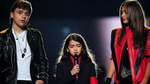 Prince Jackson, Blanket Jackson y Paris Jackson en un homenaje a Michael Jackson en el 2011.