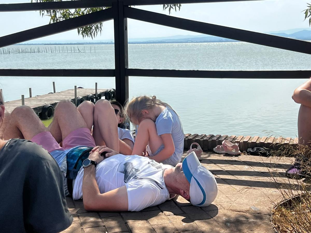 Una siesta en l'Albufera esperando el eclipse.