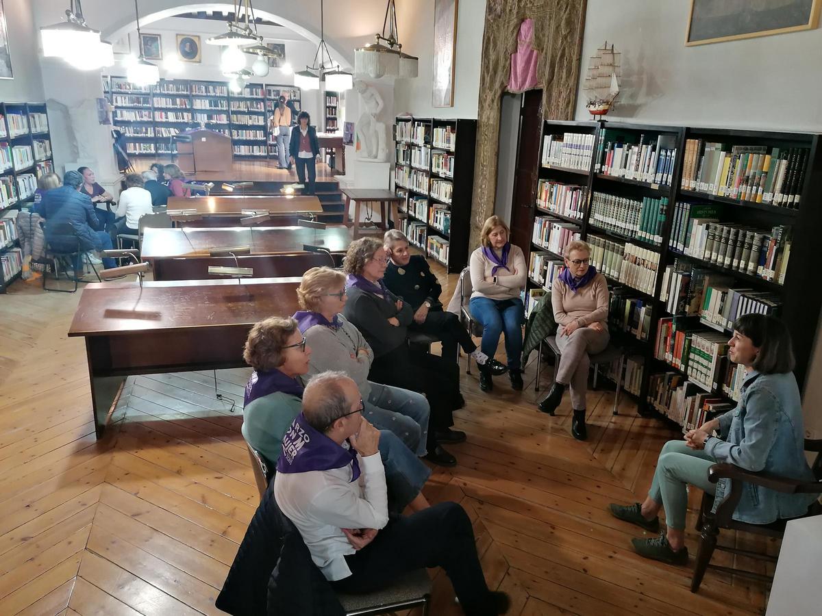 GALERÍA | Toro conmemora el Día de la Mujer con "Bibliotecas Humanas"