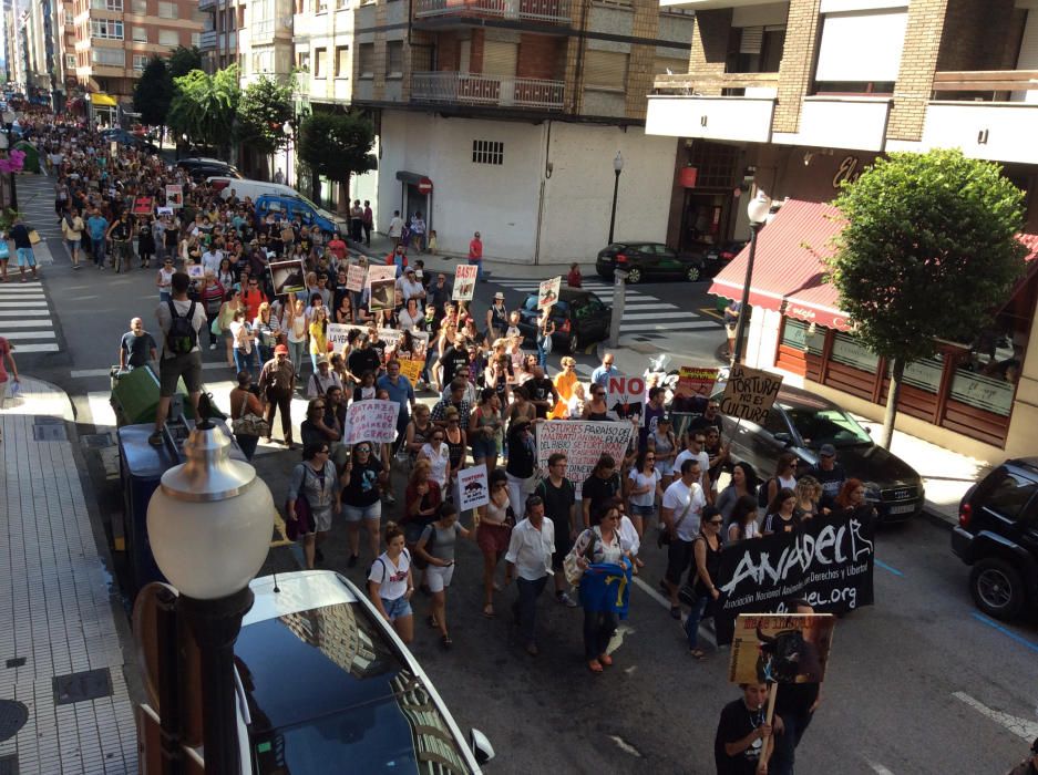 Manifestación antitaurina en Gijón