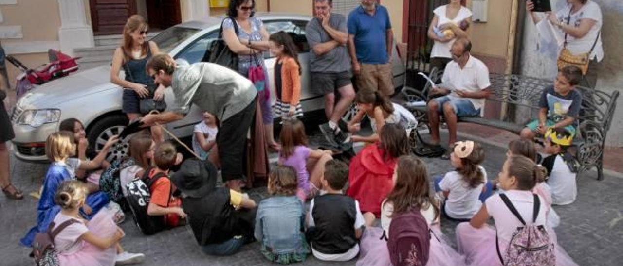 Los escolares de Agres inician su segundo curso fuera del colegio