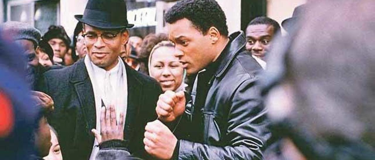 Mario Van Peebles (Malcolm X) y Will Smith (Muhammad Alí) en ´Alí´, de Michael Mann.