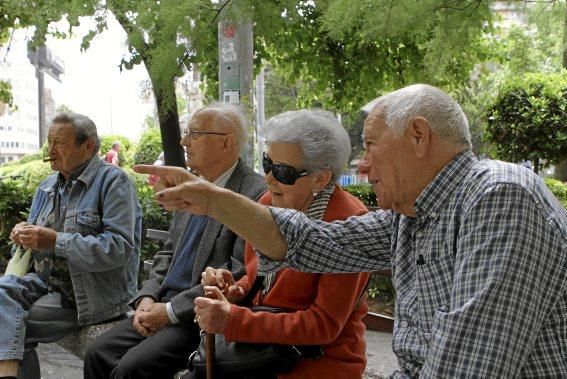 Wegkreuz, Treffpunkt, Schlafgelegenheit, Tanzparkett: Die Plaça d'Espanya ist das Herz Palmas. Ein Tag auf einem Platz im Wandel.