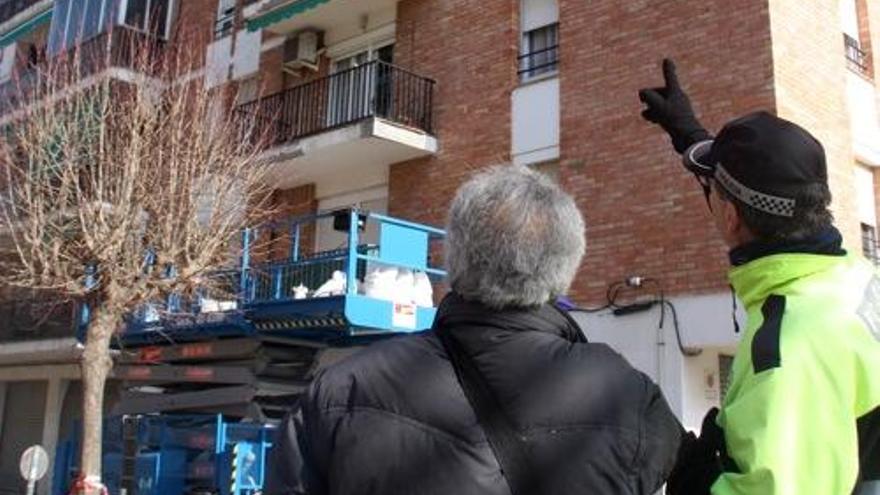 Mor un treballador en caure d&#039;una grua a Salt