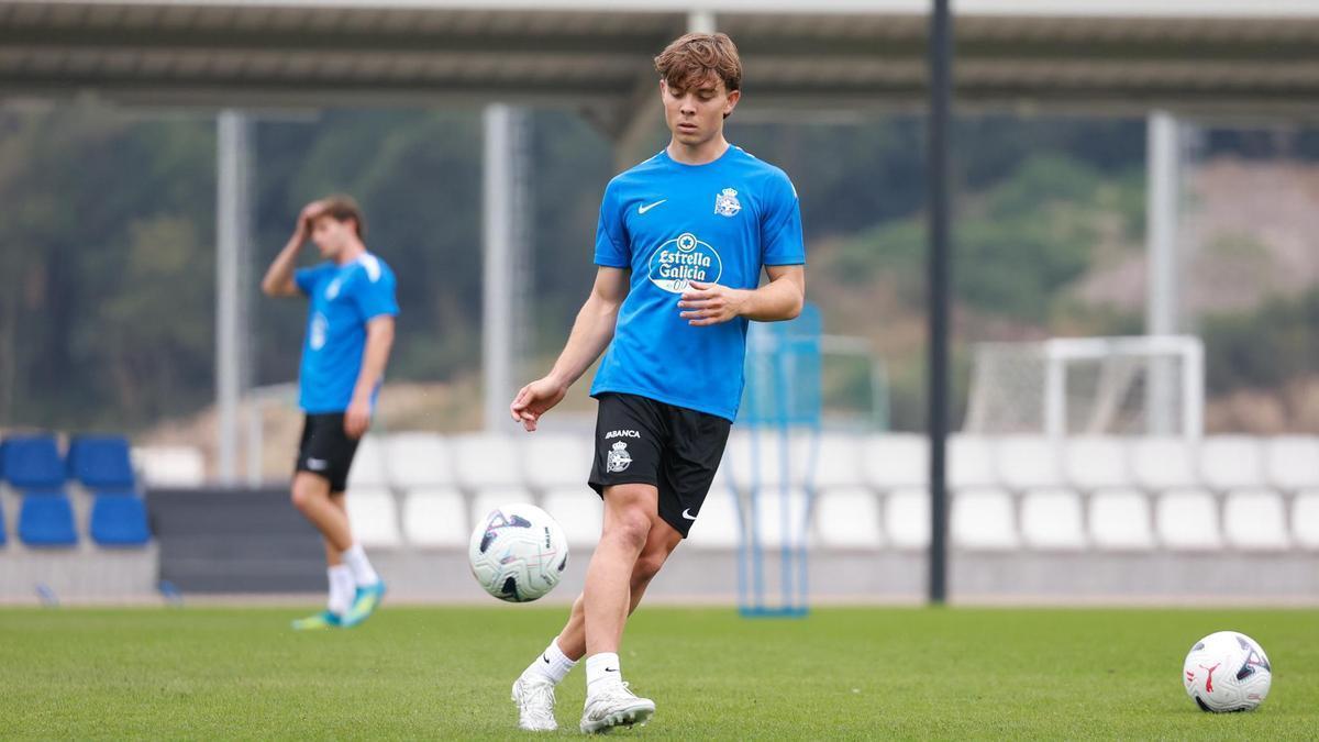 Lorenzo Amatucci, en un entenamiento con el Deportivo