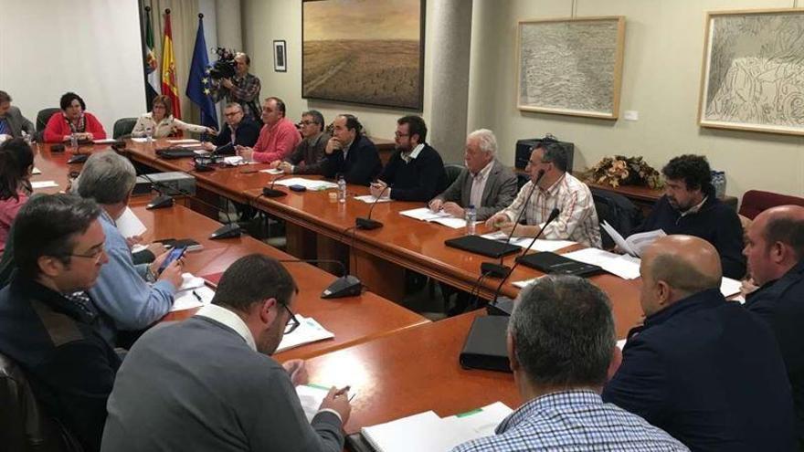 La Junta de Extremadura permite que las mancomunidades recuperen competencias en formación y empleo