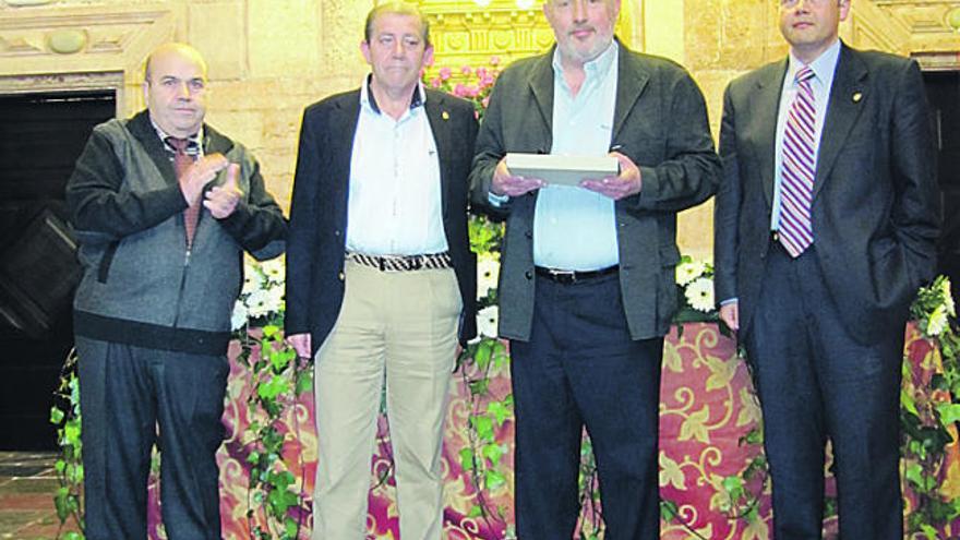 Alfredo Huerta, Antonio Rey, Luis Arias y el concejal José Manuel Puente.