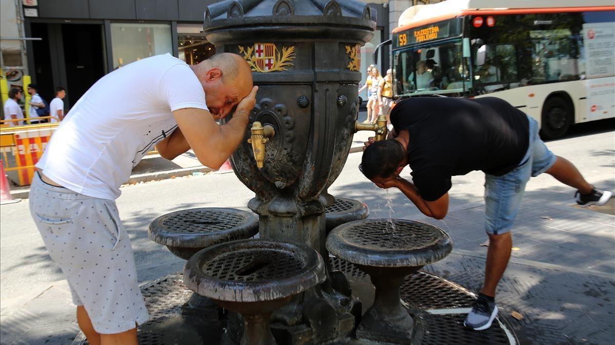 zentauroepp44494345 barcelona 30 07 2018 verano ola de calor  ambiente veraniego180730201250