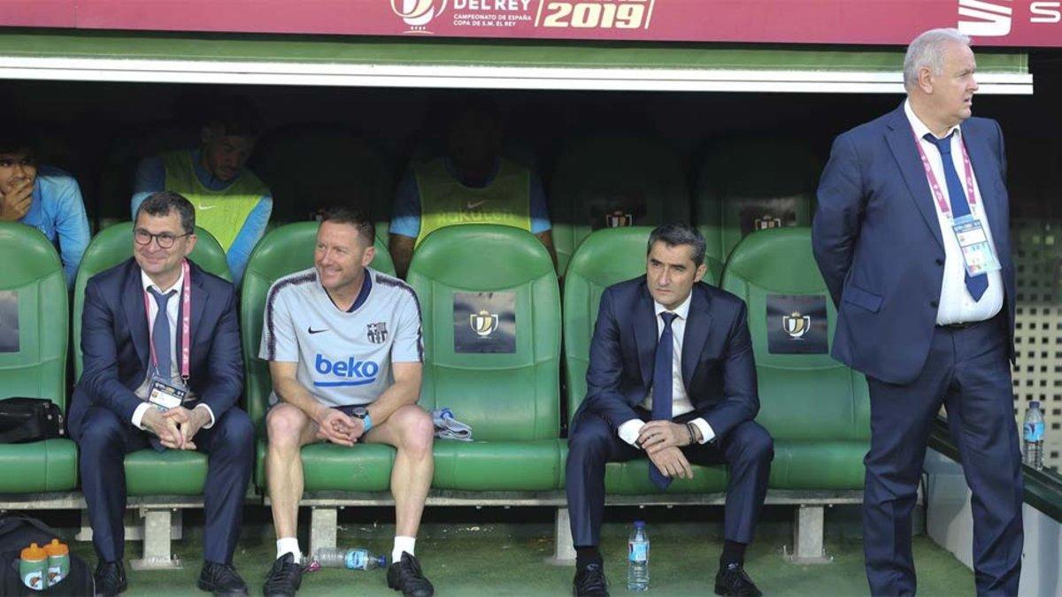 Valverde no perdió de vista su botella de agua