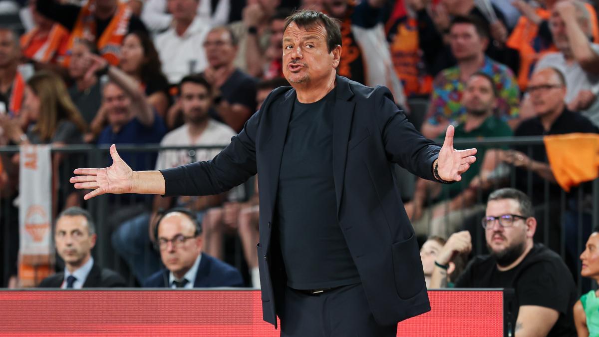 Ergin Ataman, entrenador del Panathinaikos