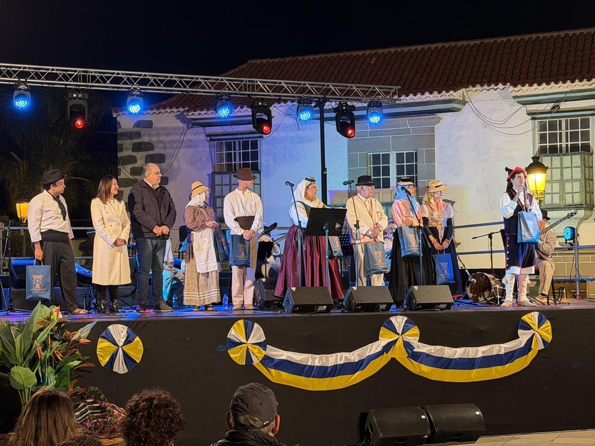Telde convierte la Plaza de San Juan en una gran fiesta de la música canaria