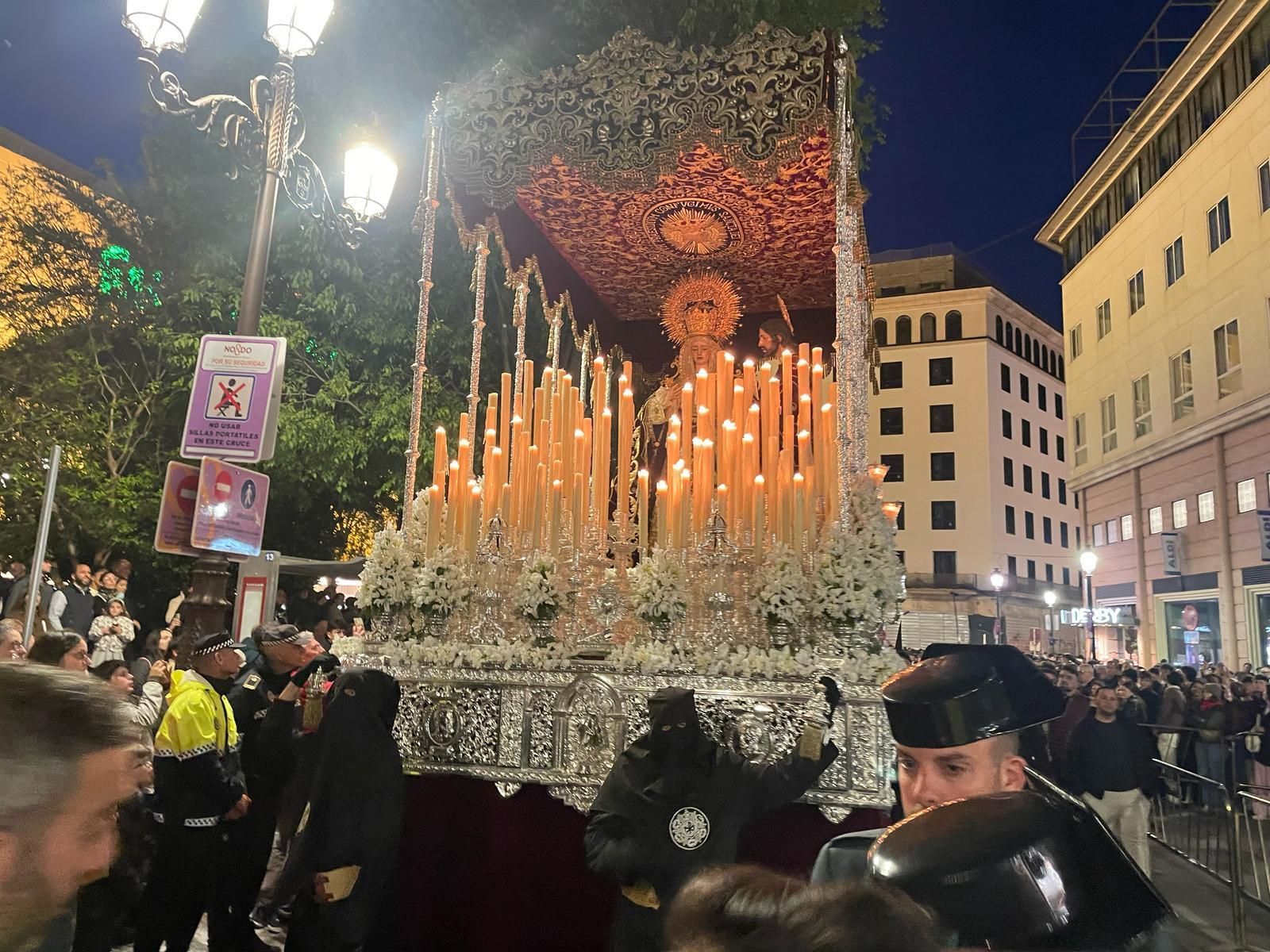 Virgen de Gracia y Amparo.