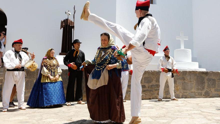 Las hogueras de Sant Joan, el momento más esperado de las fiestas