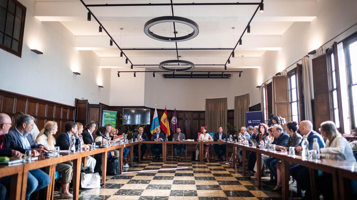 Reunión de Fernando Clavijo con la ULL y ULPGC