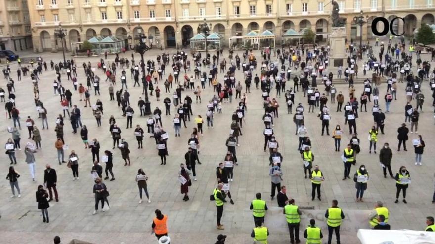 Más de mil personas en la manifestación de la hostelería de A Coruña por las restricciones