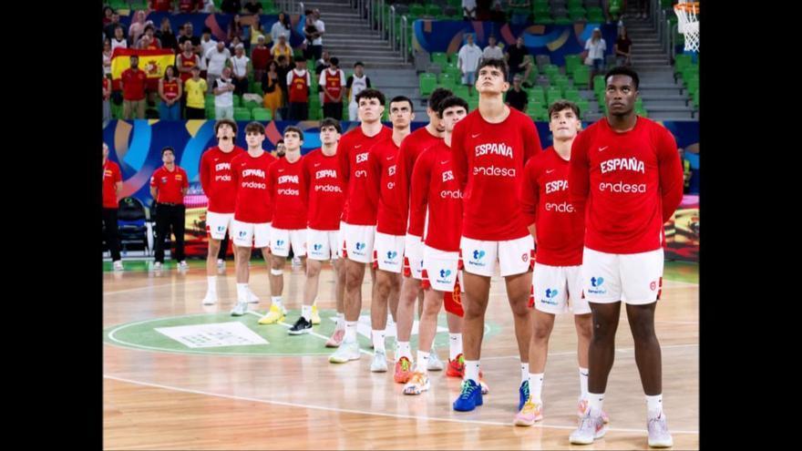 Nikola Dzepina gana el duelo a Jorge Carot y Álex Blanco en la semifinal del EuroBasket U20