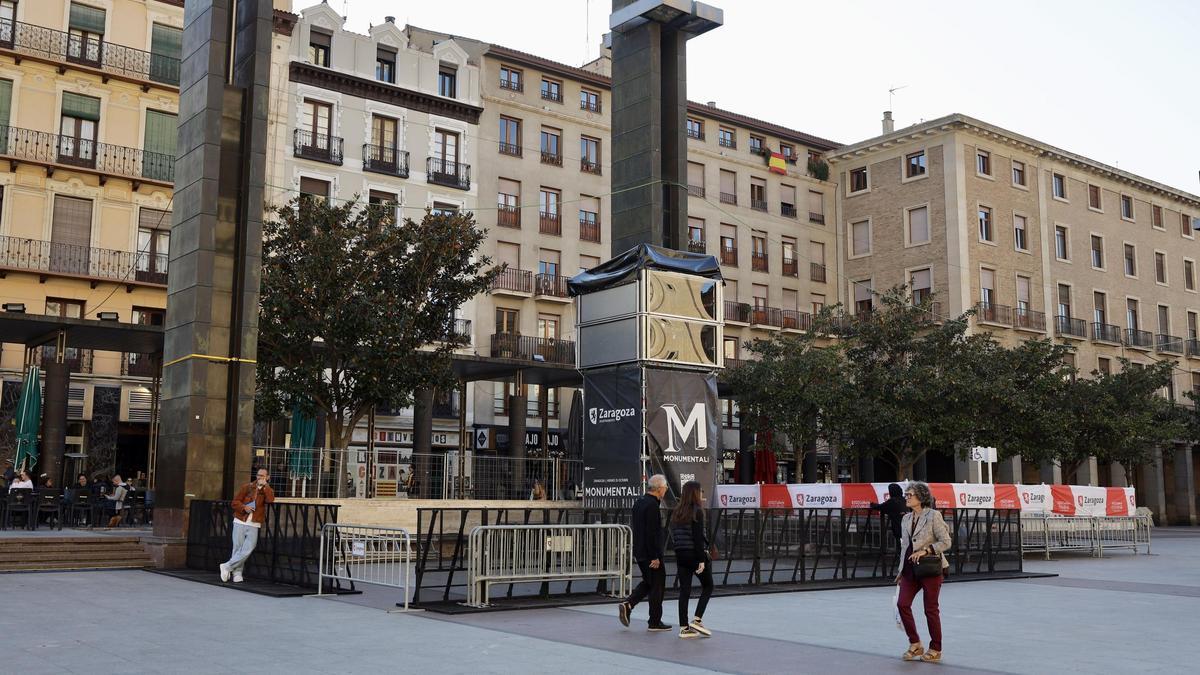 El 'Monumental Tour' ya tiene todo preparado en la plaza del Pilar.
