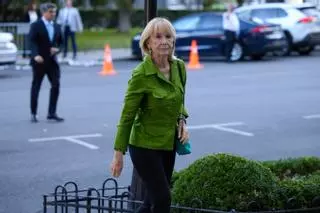 Esperanza Aguirre imita el acento de la ministra María Jesús Montero