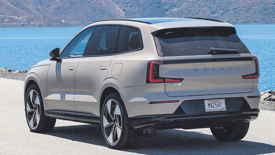 Volvo EX90, un gran buque insignia