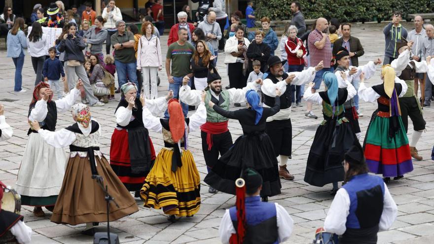 Folclore para abrir boca en el XLVII Festival de la Sidra de Nava  | A. N.