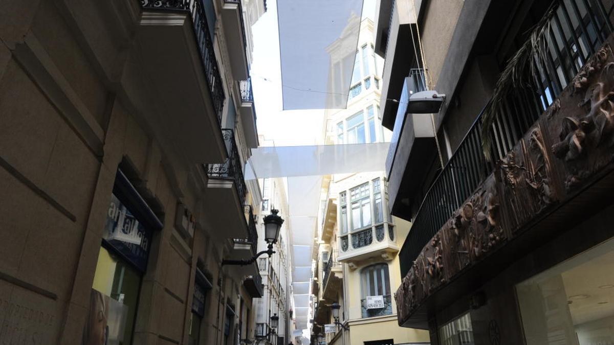 Ya ha comenzado la instalación de toldos en las calles del centro de ...
