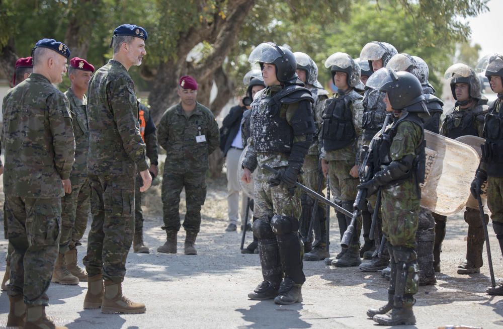 Ejercicio de la policía militar en Bétera con presencia del rey