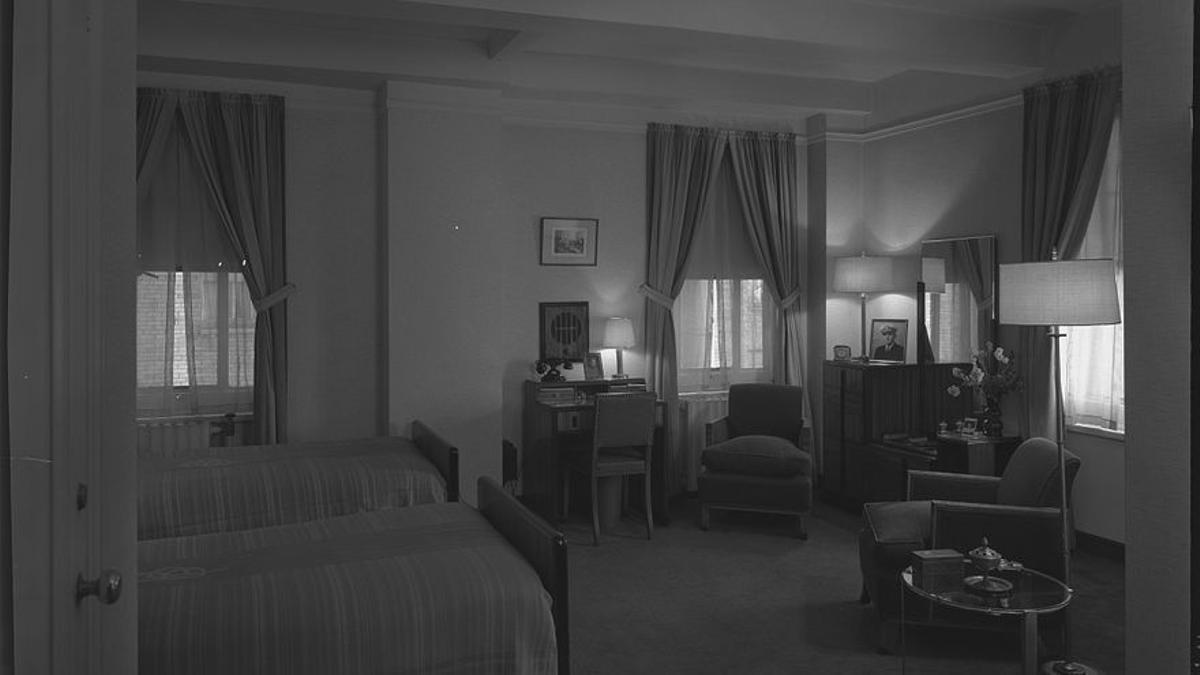  Habitación del Hotel Barbizon, en 1944. 