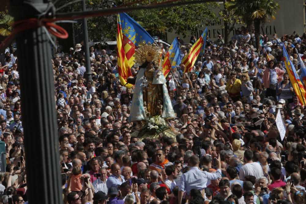 Día de la Virgen de los Desamparados: Traslado de la Mare de Déu