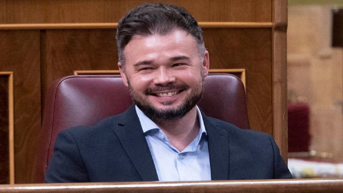 Gabriel Rufián triunfa en Twitter tras comentar un retrato de Esperanza Aguirre