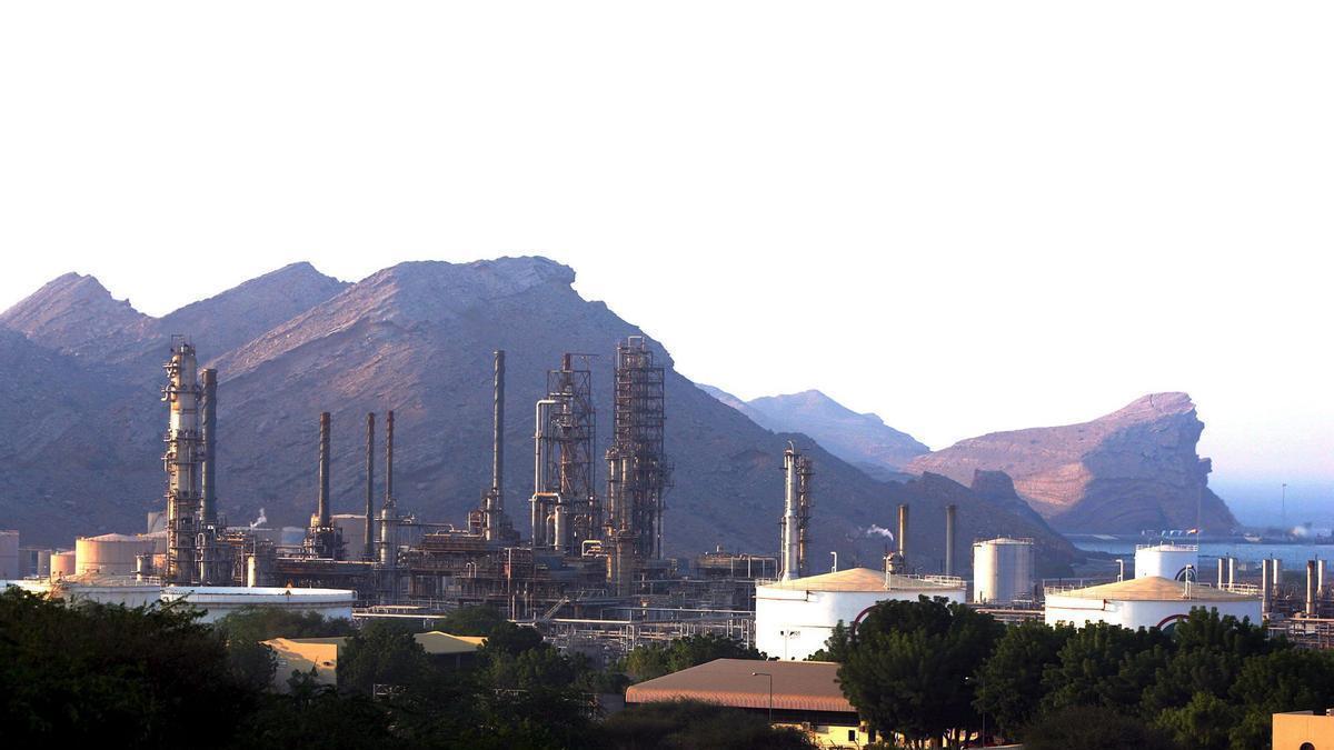 OPEC+, savaşa rağmen Mayıs ayında ham petrol arzının artırılmasını onayladı