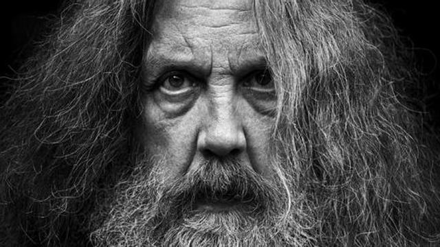 Alan Moore se retira.