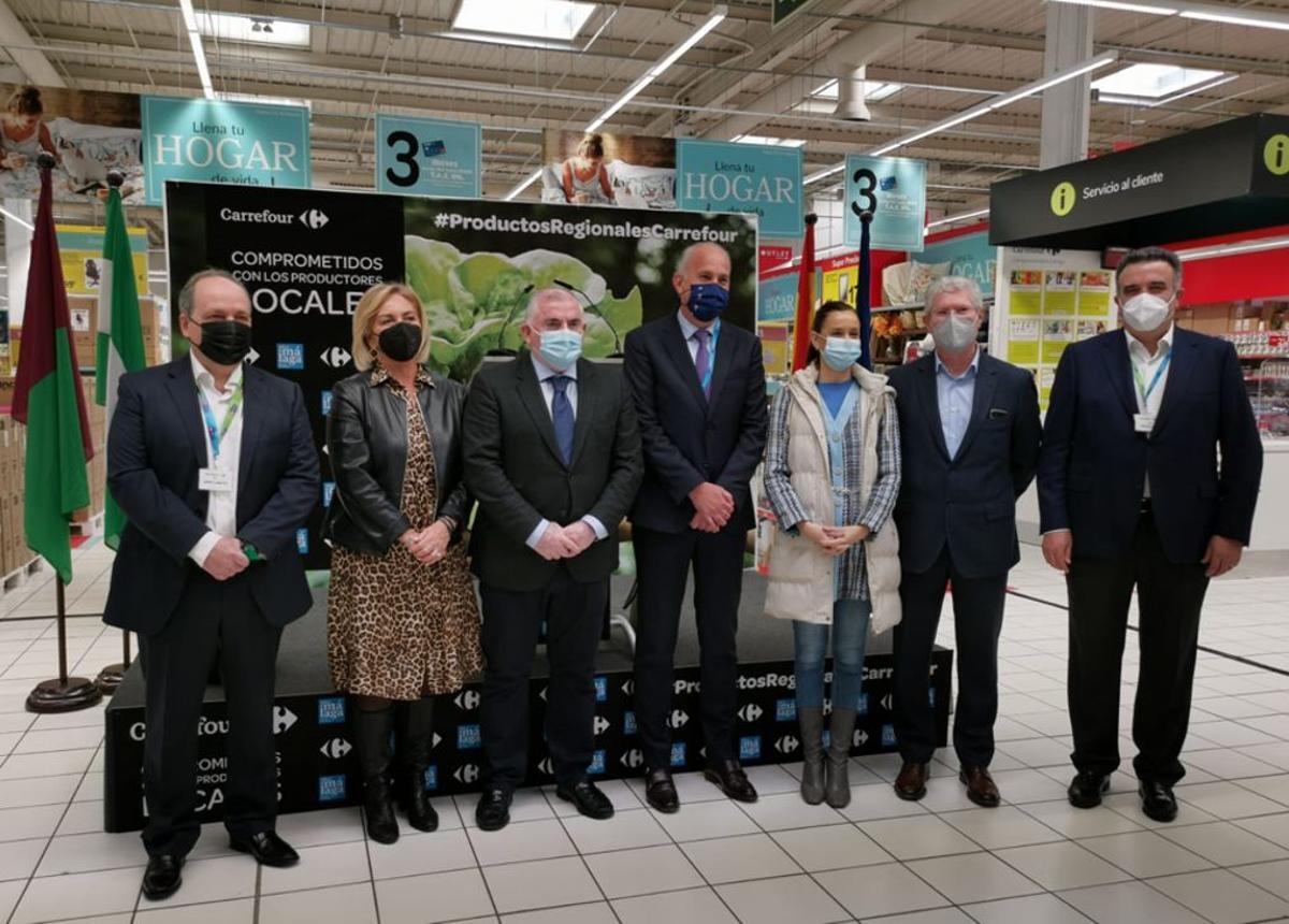 Presentación de la acción en el hipermercado Carrefour Alameda en Málaga capital