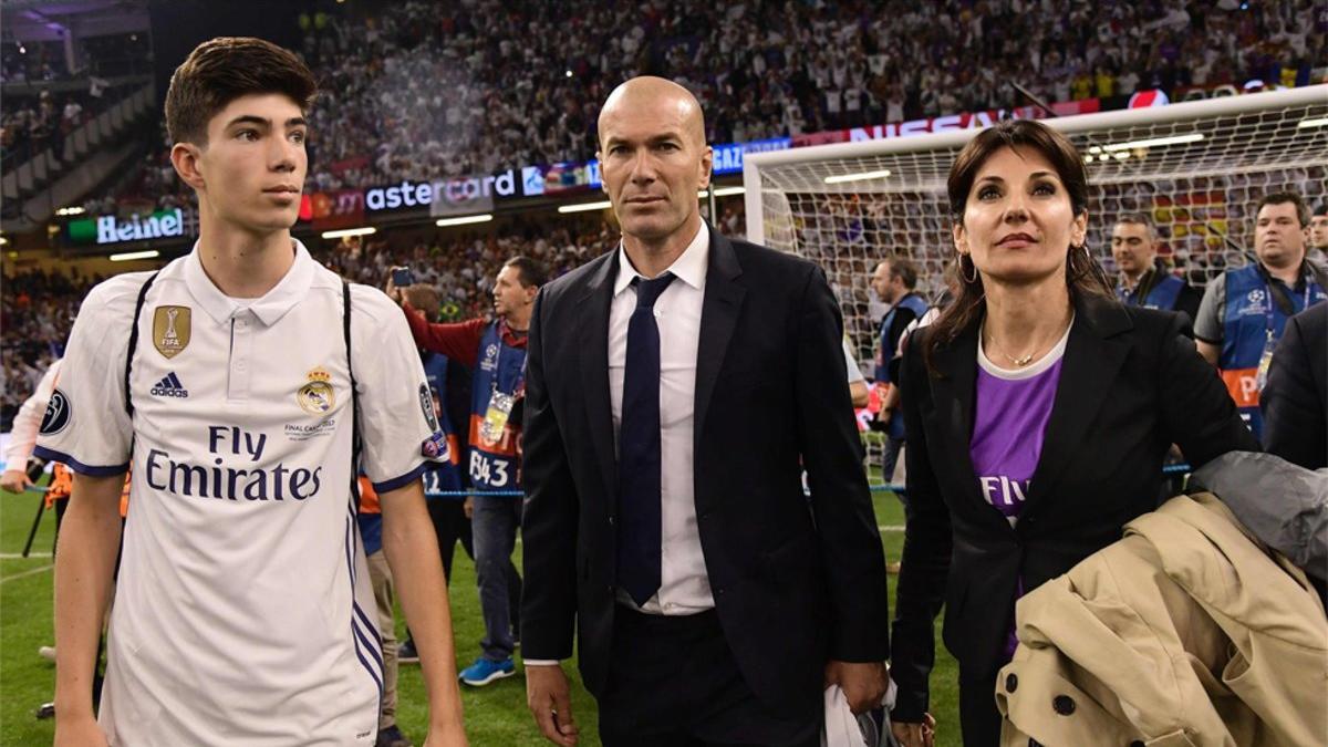 Enzo Zidane junto a su padre Zinedine Zidane