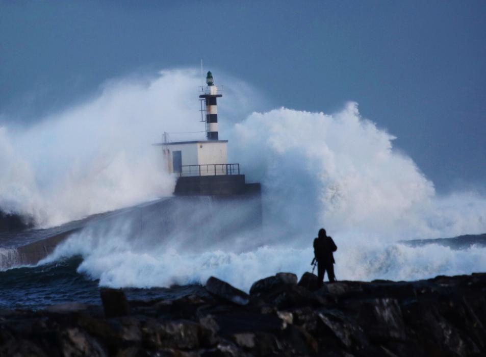 Temporal de viento y oleaje en Asturias