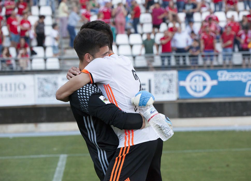 Real Murcia - Valencia Mestalla, en imágenes