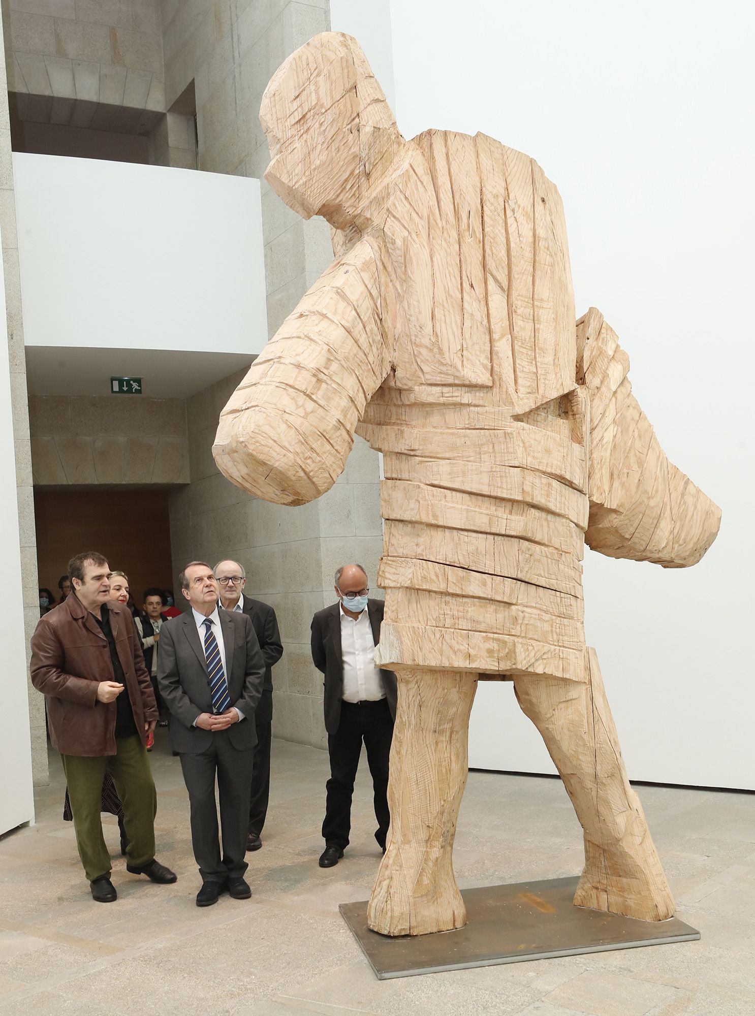 Leiro inaugura su primera exposición en un museo en Vigo