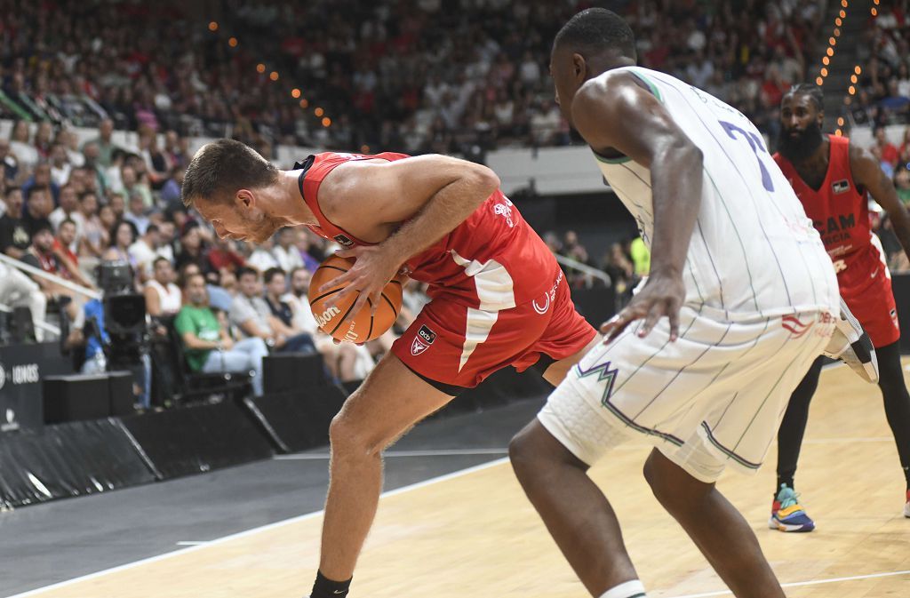 Todas las imágenes de la semifinal de la Supecopa entre el UCAM Murcia y el Unicaja