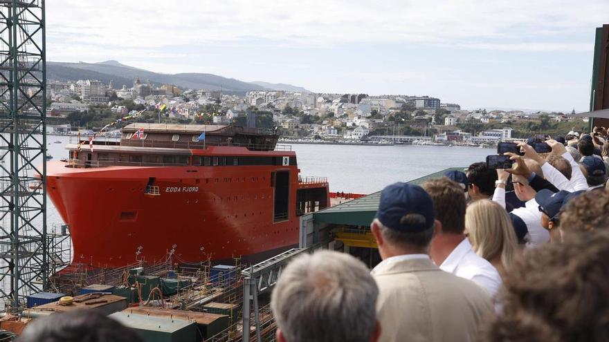 Astilleros Gondán bota el mayor barco de su historia: "Salió todo perfecto"