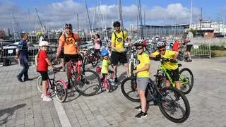 Las bicicletas vuelven a tomar las calles de A Coruña