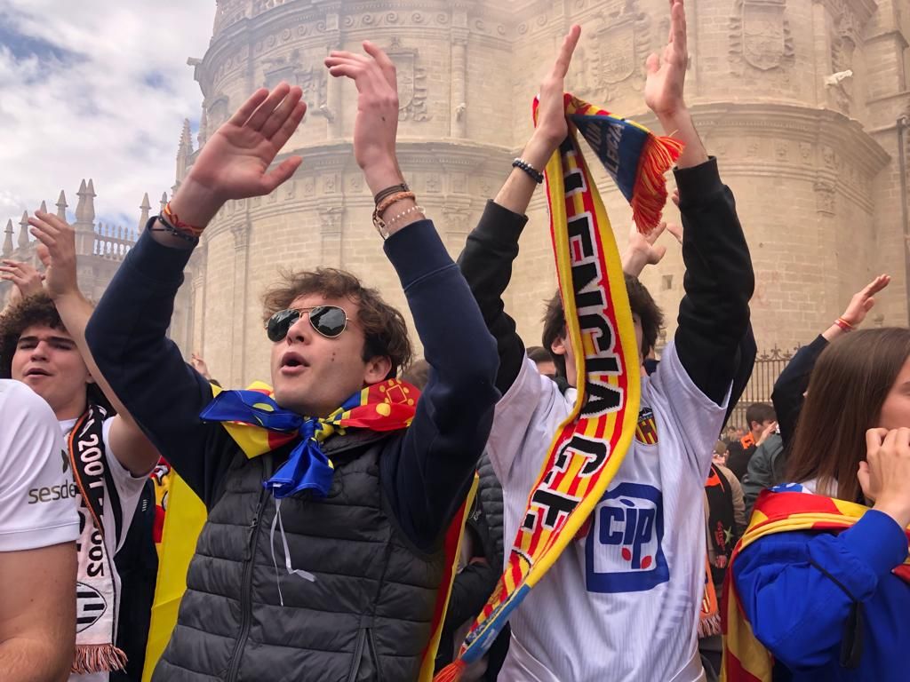 La afición valencianista toma Sevilla