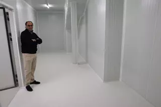 En el interior de la "nevera" para cadáveres de la Ciudad de la Justicia
