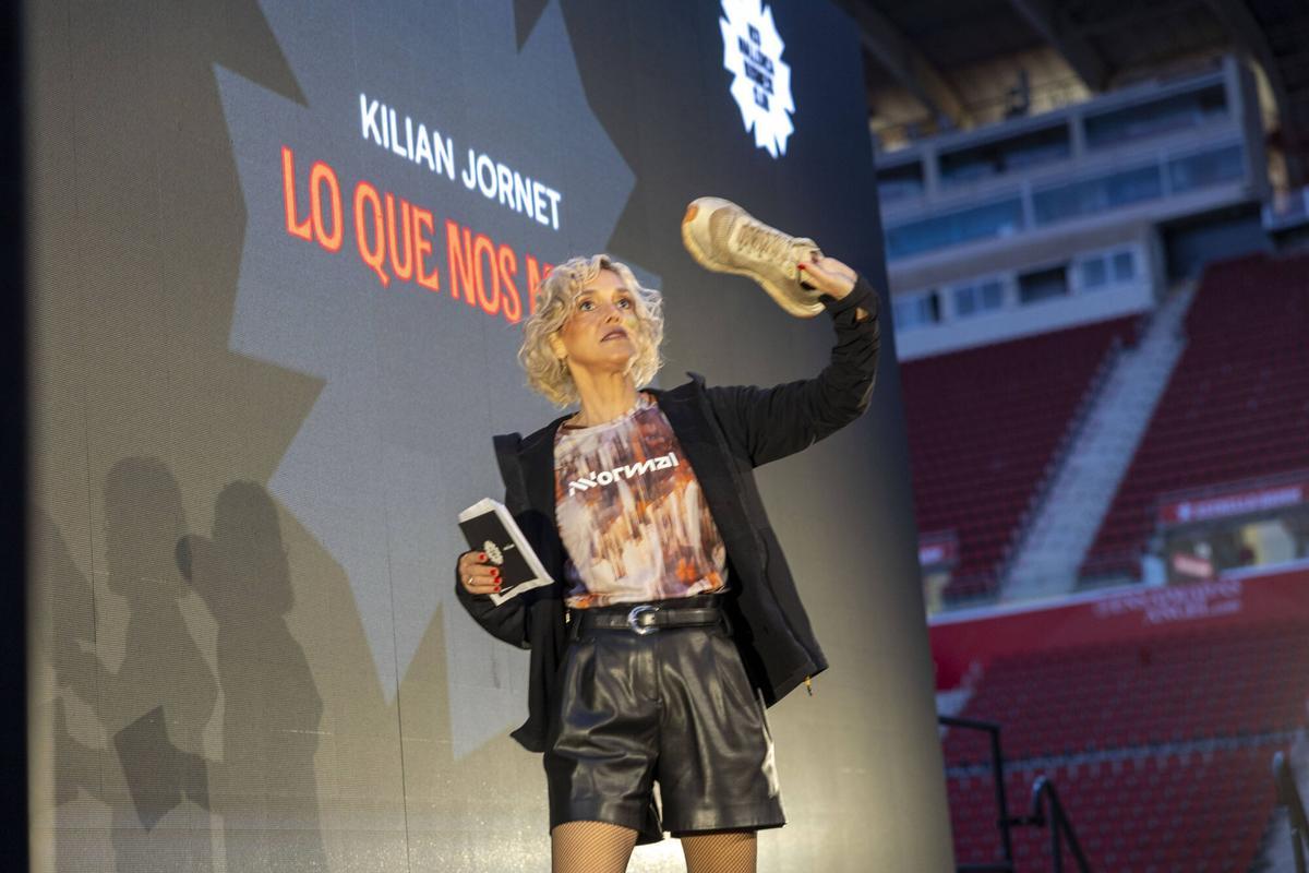Kilian Jornet reúne a más de 2.000 personas en Son Moix