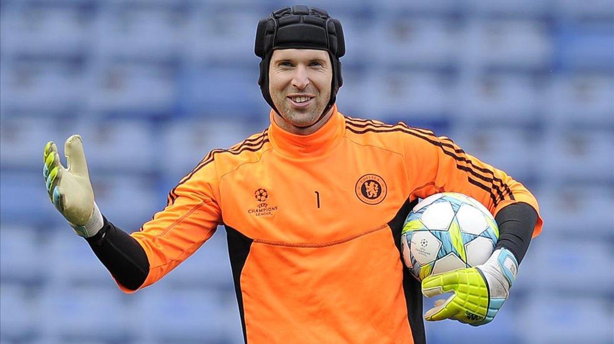 Cech durante su primer período en el Chelsea