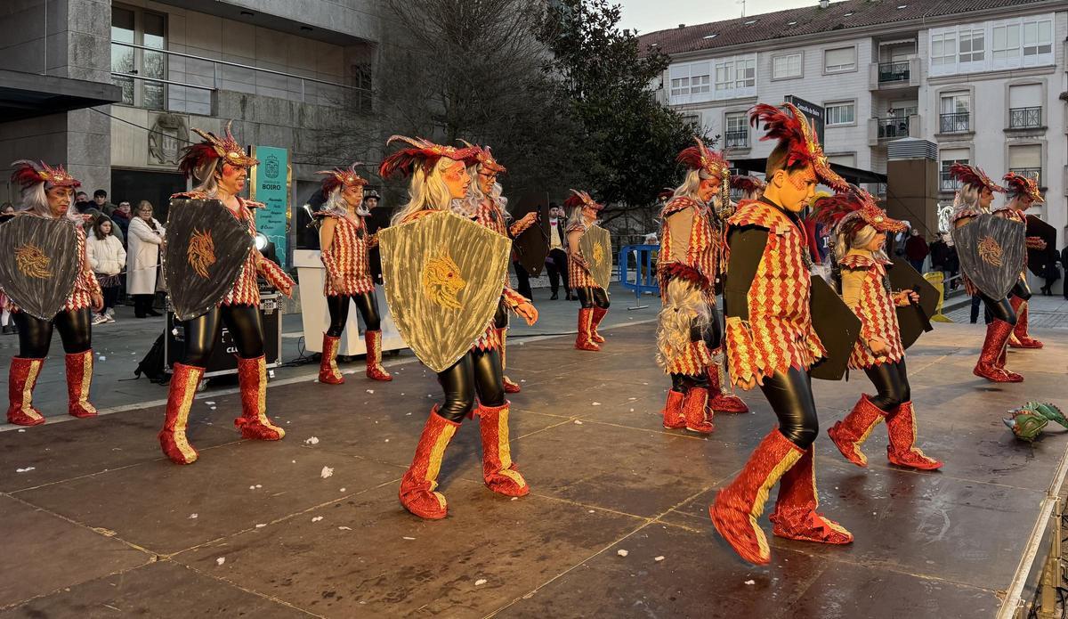 Concurso de comparsas e carrozas en Boiro.