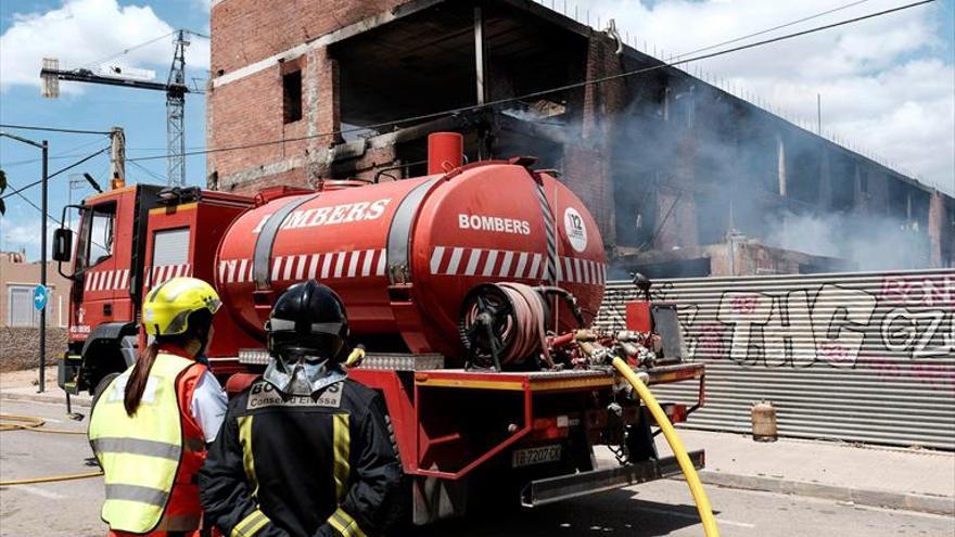 Al menos un muerto y tres heridos en un fuego en una casa ‘okupa’ de Ibiza