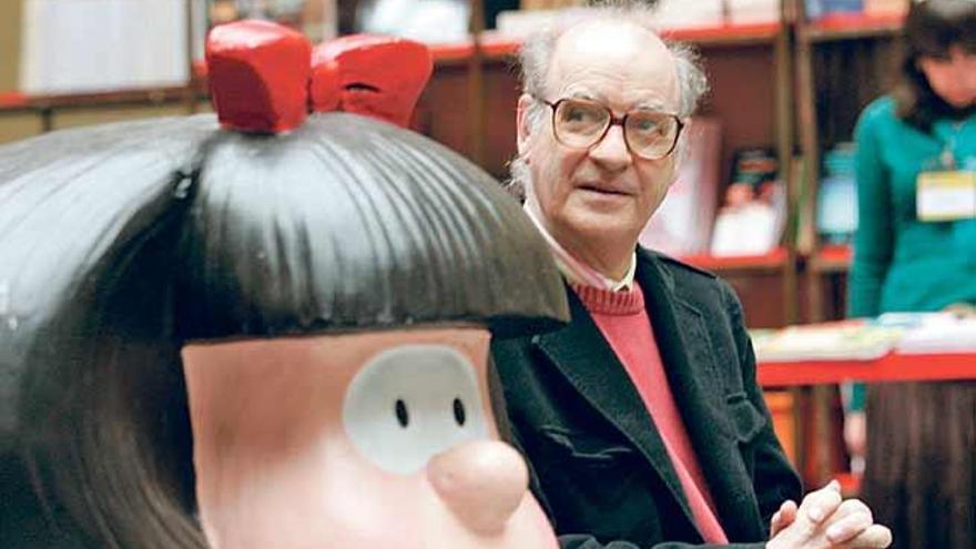 Quino con una"Mafalda" // Hugo Barreiro