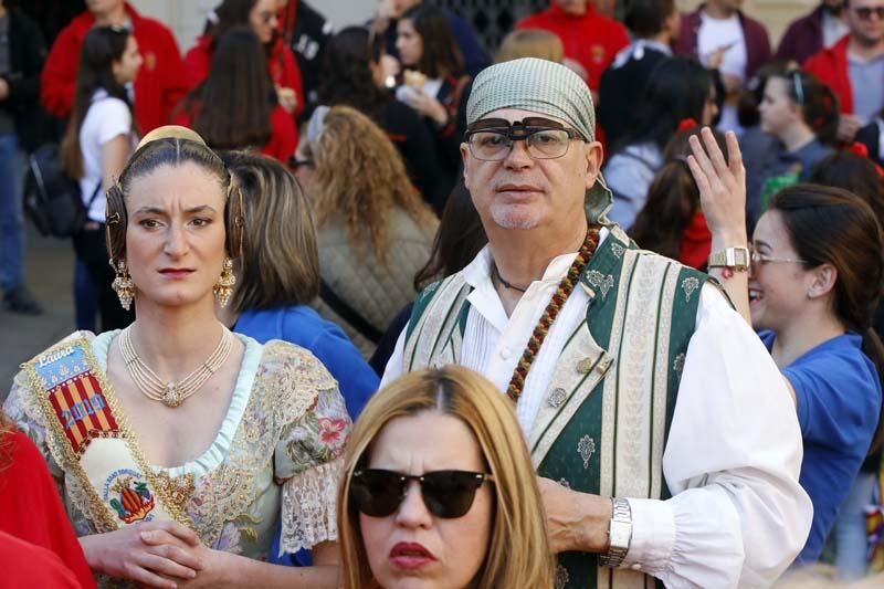 La Diputació de València recibe a las comisiones falleras