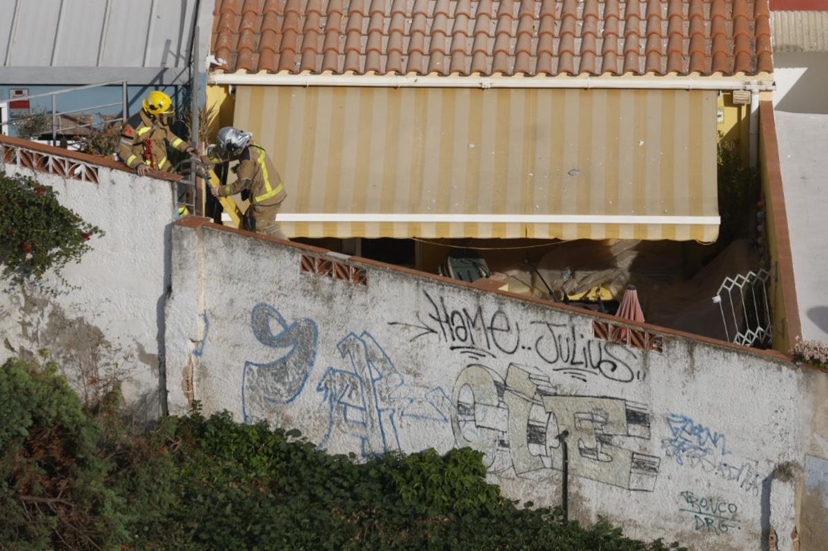 Un edificio de cinco plantas se derrumba en Badalona