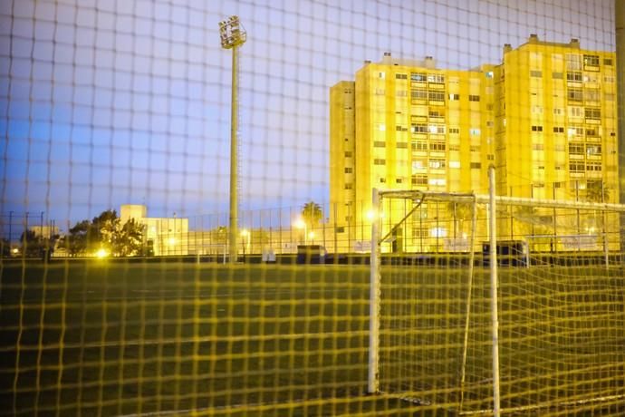 Las Palmas de Gran Canaria. Coronavirus. Campos de futbol vacios  | 12/03/2020 | Fotógrafo: José Carlos Guerra